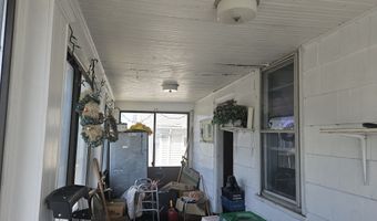 39 Roosevelt St, Bridgeport, CT 06608