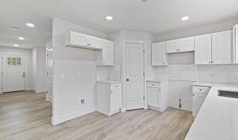 2018 Green Acres Dr, Adrian, MI 49221