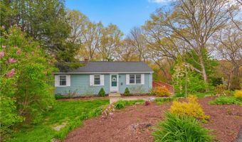 6 Linda Ct, Coventry, RI 02816