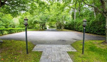 446 Bellevue Ave 6, Newport, RI 02840