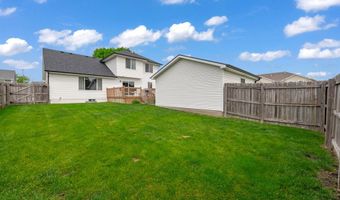 1001 9th Avenue Pl SE, Altoona, IA 50009