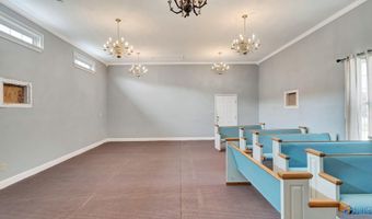 1214 N Jefferson St, Athens, AL 35611