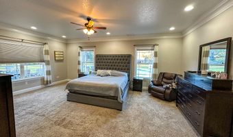 7935 Peacock Rd, Baker, FL 32531