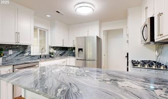 970 HASSETT St, Brookings, OR 97415