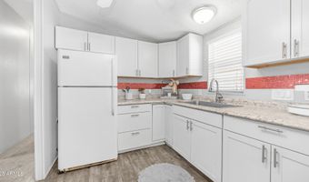 301 S SIGNAL BUTTE Rd 51, Apache Junction, AZ 85120