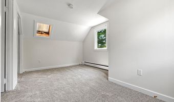10 Standley St, Beverly, MA 01915
