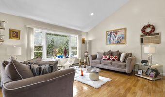148 Wilcox St, Bridgeport, CT 06606