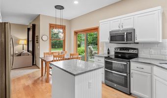 13954 Flagstaff Ct, Apple Valley, MN 55124