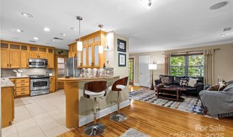 1460 Medford Dr, Charlotte, NC 28205