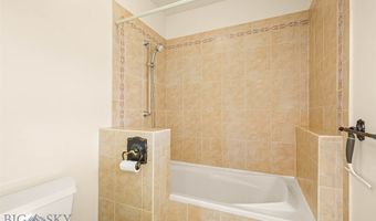 321 E Tobiano Trl, Belgrade, MT 59714