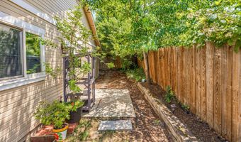 595 Elizabeth Ave, Ashland, OR 97520