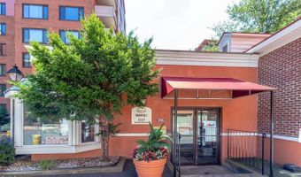 1111 ARLINGTON Blvd 826, Arlington, VA 22209