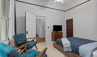 802 N Poplar St, Aberdeen, NC 28315