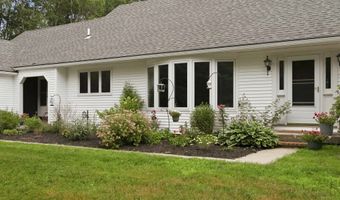 66 Lyford Rd, Brookfield, NH 03872