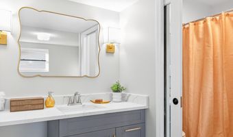 205 Linkensmith Dr, Anna, OH 45302