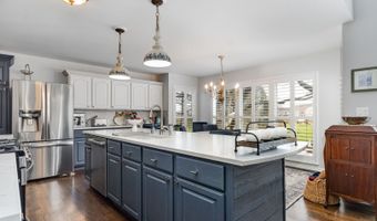 2219 Barrett Dr, Algonquin, IL 60102