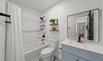 830 S Parkview Dr, Aurora, OH 44202