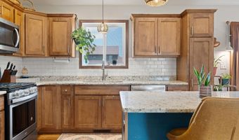 2011 12th Ave NE, Austin, MN 55912