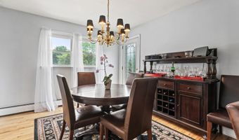 230 Geary Dr, Middletown, NJ 07748