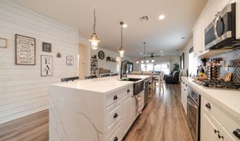 411 Calabrese St, Fallbrook, CA 92028
