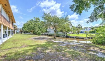 39 Harrison Rd, Bay St. Louis, MS 39520