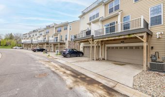 2715 S Spurway Dr, Ann Arbor, MI 48105