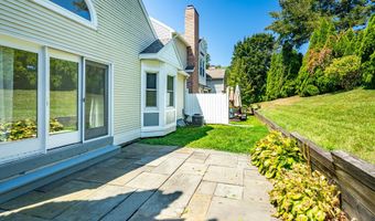 5 Kensington Pl, Albany, NY 12209