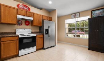 6032 E Oktibbeha St, Bay St. Louis, MS 39520