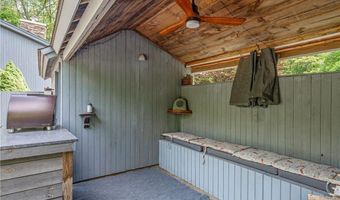 24 Lincoln Dr, North Smithfield, RI 02896