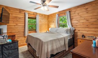 46 Log Cabin Dr, Cambridge, VT 05465