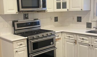 172 W 24TH St 2 Rear, Bayonne, NJ 07002