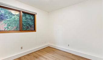 3930 Eric Cir, Anchorage, AK 99507