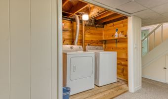 70 Dogwood Ln, Bristol, CT 06010