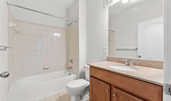 24701 BYRNE MEADOW Sq 108, Aldie, VA 20105