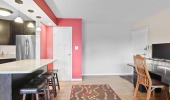 2016 N ADAMS St 508, Arlington, VA 22201
