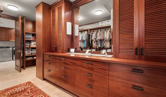 81-555 KAIUE St, Kealakekua, HI 96750
