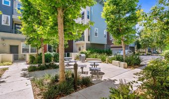 316 Antoni Gln 906, Escondido, CA 92025