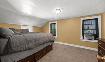 912 Hunt St, Akron, OH 44306