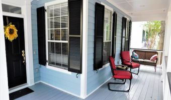 15 Meridian Rd, Beaufort, SC 29907