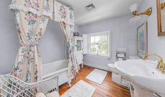 26 N GREENWICH St, Alloway, NJ 08001