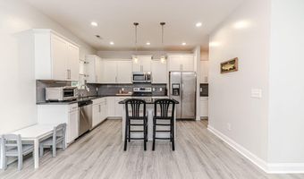 216 Vanderbuilt Ct, Aberdeen, NC 28315