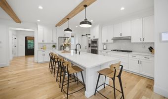 43 Oak Ridge Dr, Avon, CT 06001