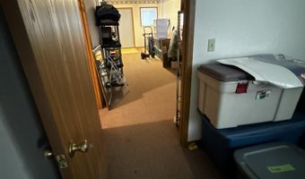 3702 Round House Rd, Aurora, MO 65605