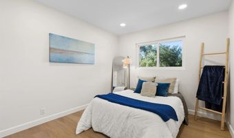 25311 Jesmond Dene Rd, Escondido, CA 92026