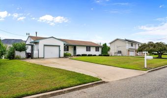 12 E Longport Ave, Bayville, NJ 08721