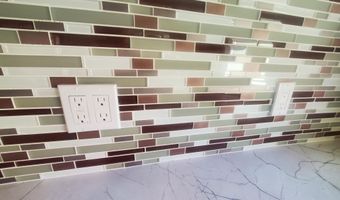 38 Summit Ave Apt 2, Albany, NY 12209