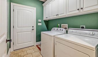 821 E Golden View Ln, Boiling Springs, SC 29316