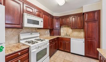 1300 ARMY NAVY Dr #625, Arlington, VA 22202