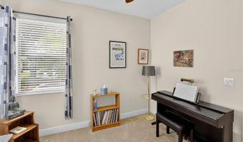 307 BLUEWATER FALLS Ct, Apollo Beach, FL 33572