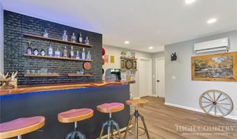 731 River Run Rd, Banner Elk, NC 28604